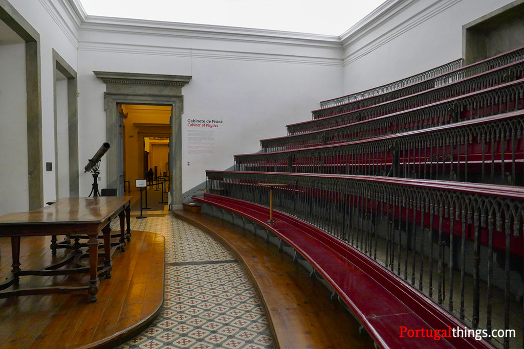 where to go in Coimbra University